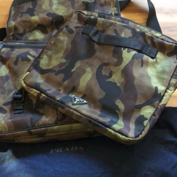 Prada messenger bag 100%%authentic - Picture 4 of 7